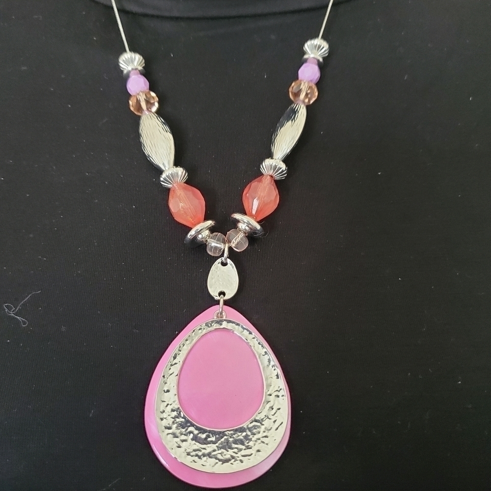 ‎Necklace - Picture 2 of 4